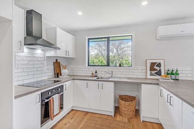 Photo of property in 1/74a Jeffreys Road, Fendalton, Christchurch, 8052