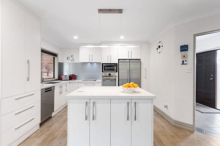 Photo of property in 53 Chesterfield Way, Orewa, 0931