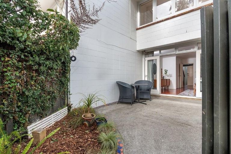 Photo of property in 2/55a Hepburn Street, Freemans Bay, Auckland, 1011