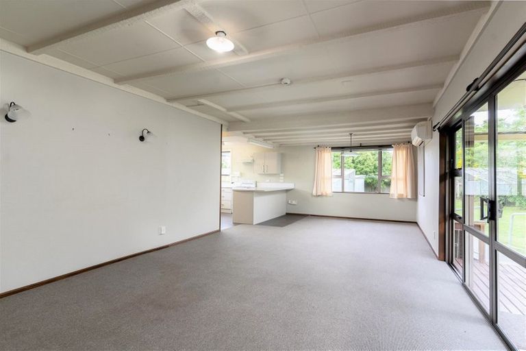 Photo of property in 24 Oxford Street, Lansdowne, Masterton, 5810