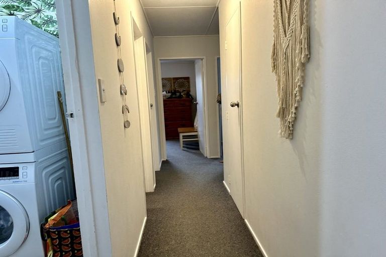 Photo of property in 2 Bryce Place, Kelvin Grove, Palmerston North, 4414