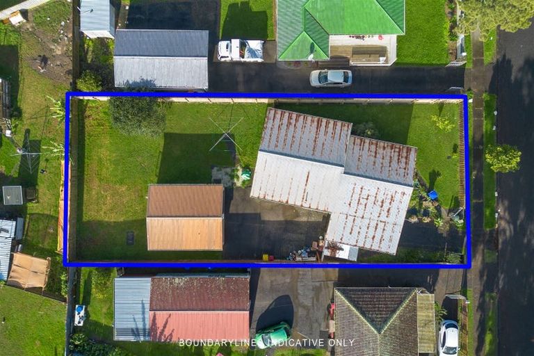 Photo of property in 21 Convair Crescent, Mangere, Auckland, 2022