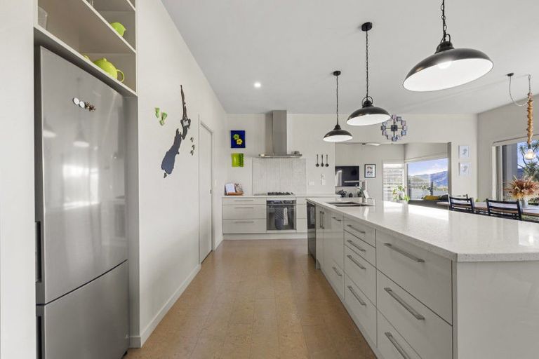 Photo of property in 5c Sunshine Rise, Raglan, 3225