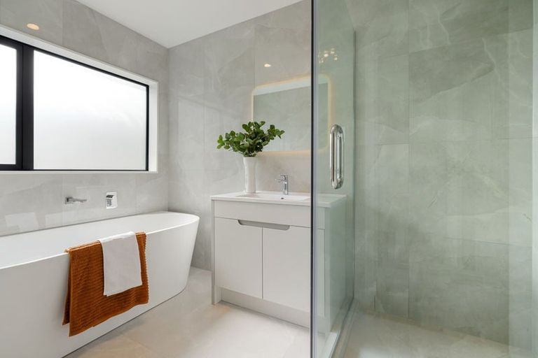 Photo of property in 18 Mount View Road, Melville, Hamilton, 3206