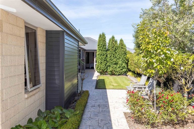 Photo of property in 12 Marguerite Place, Aidanfield, Christchurch, 8025