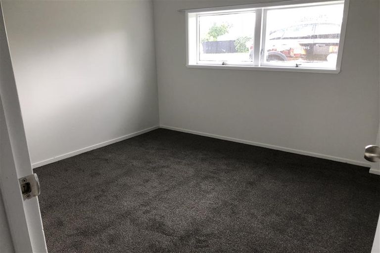 Photo of property in 108 Te Atatu Road, Te Atatu South, Auckland, 0610
