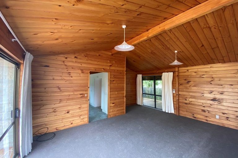 Photo of property in 87 Carnoustie Drive, Wattle Downs, Auckland, 2103