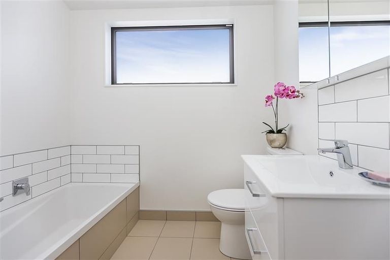 Photo of property in 5/74 Derwent Street, Island Bay, Wellington, 6023