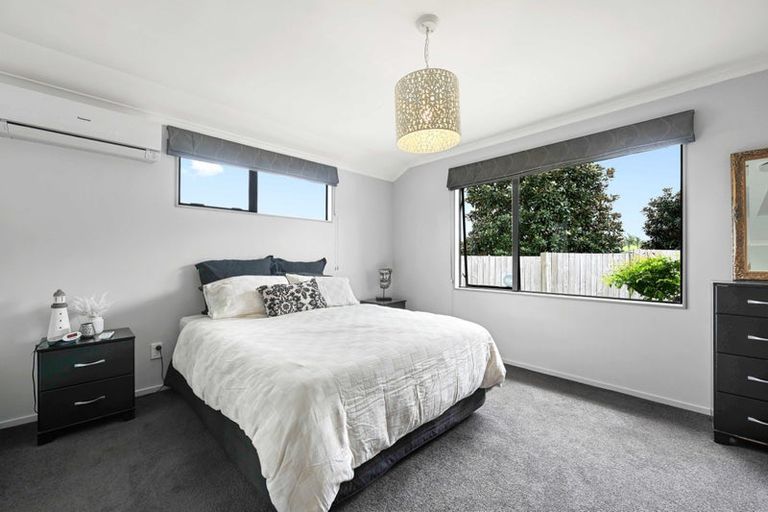 Photo of property in 16 Palm Grove Drive, Western Heights, Hamilton, 3200