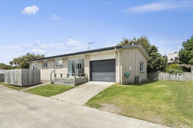 Photo of property in 1321c Papamoa Beach Road, Papamoa Beach, Papamoa, 3118