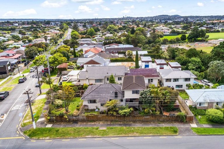 Photo of property in 56 Fruitvale Road, New Lynn, Auckland, 0600