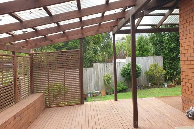 Photo of property in 1/23 Bond Crescent, Forrest Hill, Auckland, 0620