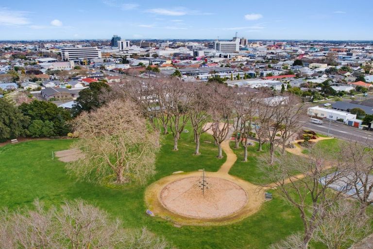 Photo of property in 1/146 Victoria Avenue, Hokowhitu, Palmerston North, 4410