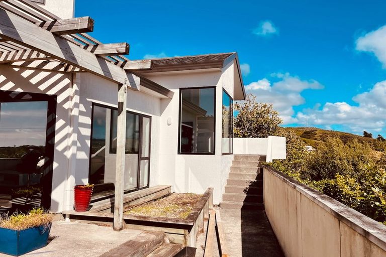 Photo of property in 8 Tombane Terrace, Papakowhai, Porirua, 5024