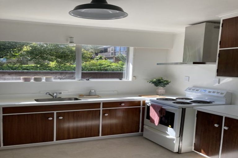 Photo of property in 4a The Track, Plimmerton, Porirua, 5026