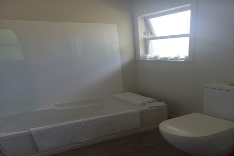 Photo of property in 2 Elliott Crescent, Owhata, Rotorua, 3010