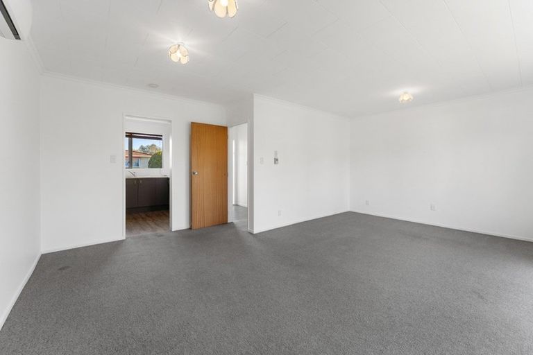 Photo of property in 4 Greenwood Place, Paraparaumu, 5032