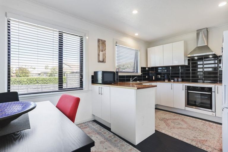 Photo of property in 17 Colac Street, Avondale, Christchurch, 8061