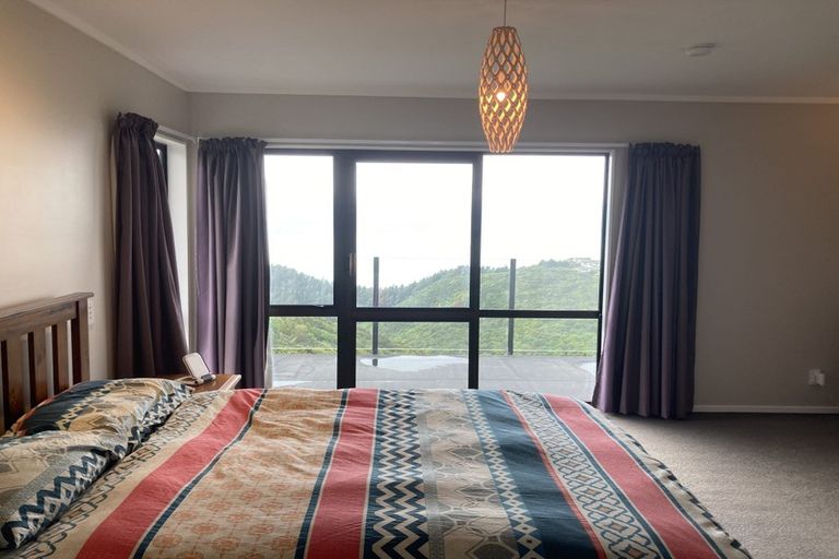 Photo of property in 42 Gurkha Crescent, Khandallah, Wellington, 6035