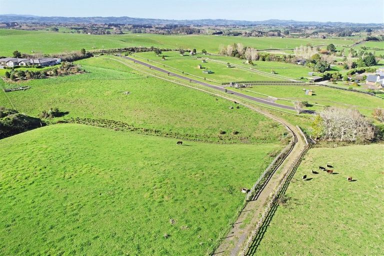 Photo of property in 107 Laing Road, Karaka, Papakura, 2580