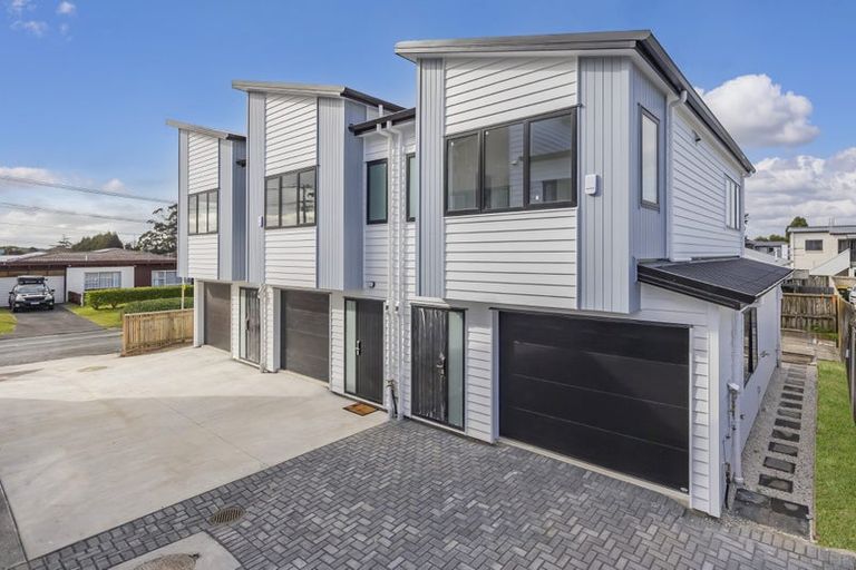 Photo of property in 1a Edward Avenue, Orewa, 0931