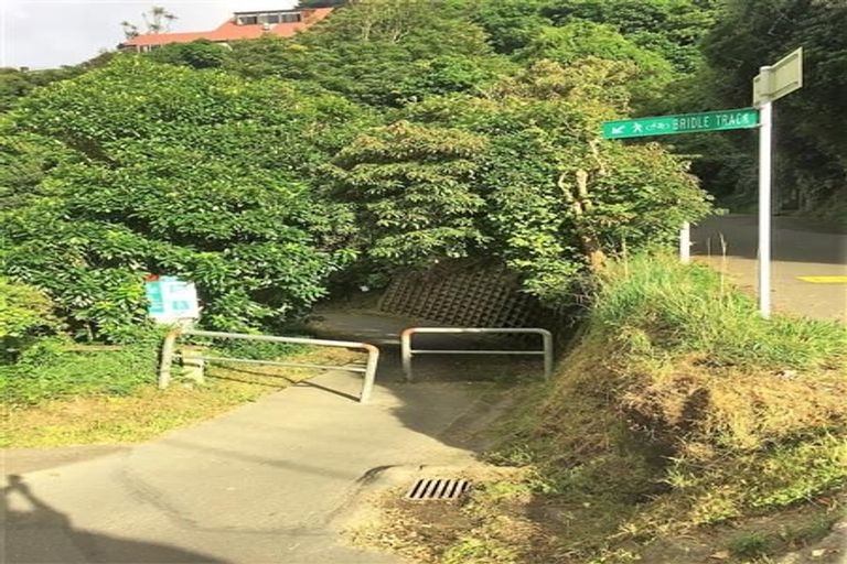 Photo of property in 148 Nicholson Road, Khandallah, Wellington, 6035