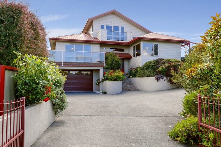 Photo of property in 16 Carpentras Way, Nukuhau, Taupo, 3330