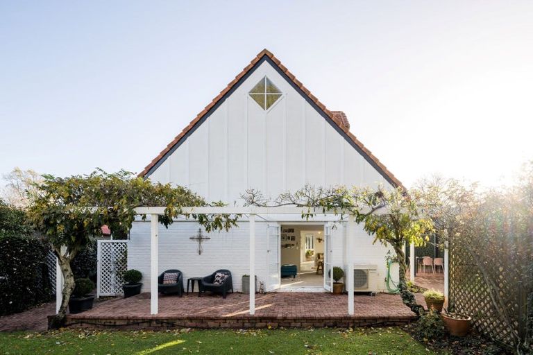 Photo of property in 25 Hall Street, Cambridge, 3434