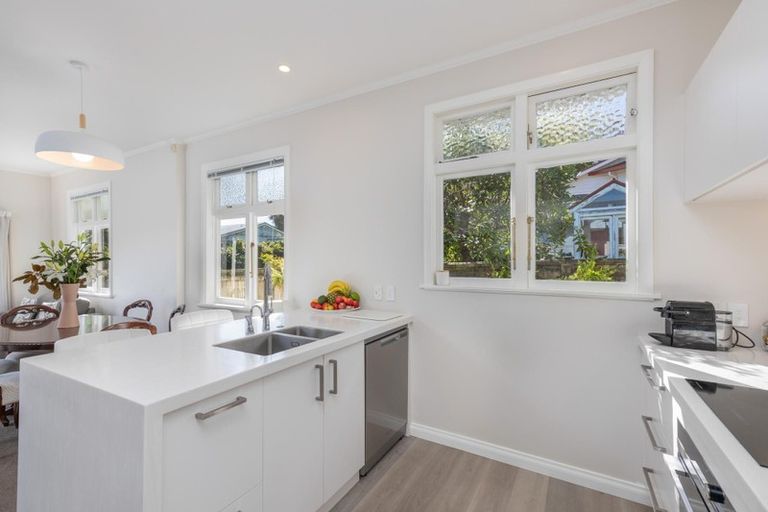 Photo of property in 11 Brougham Street, Nelson South, Nelson, 7010