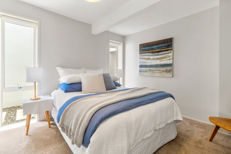 Photo of property in 1/22 Tiri Road, Milford, Auckland, 0620