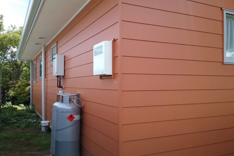 Photo of property in 10 Ngarue Place, Waitara, 4320