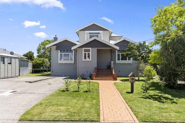 Photo of property in 1/50 Norwood Road, Bayswater, Auckland, 0622