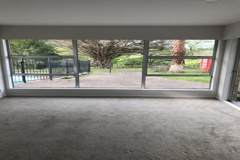 Photo of property in 327 Pine Valley Road, Dairy Flat, Silverdale, 0992