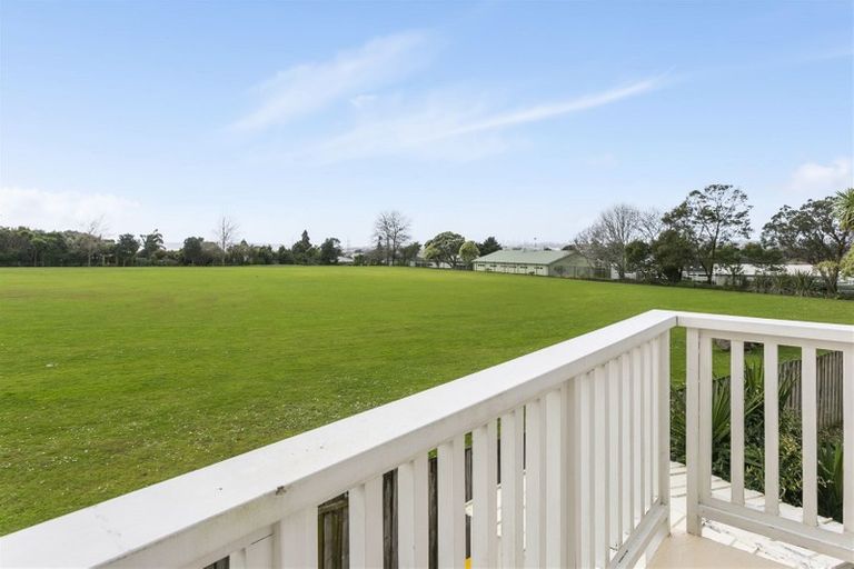 Photo of property in 80h Tirimoana Road, Te Atatu South, Auckland, 0602