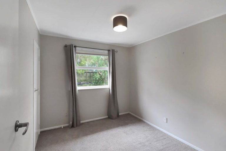 Photo of property in 6 Lenox Grove, Johnsonville, Wellington, 6037