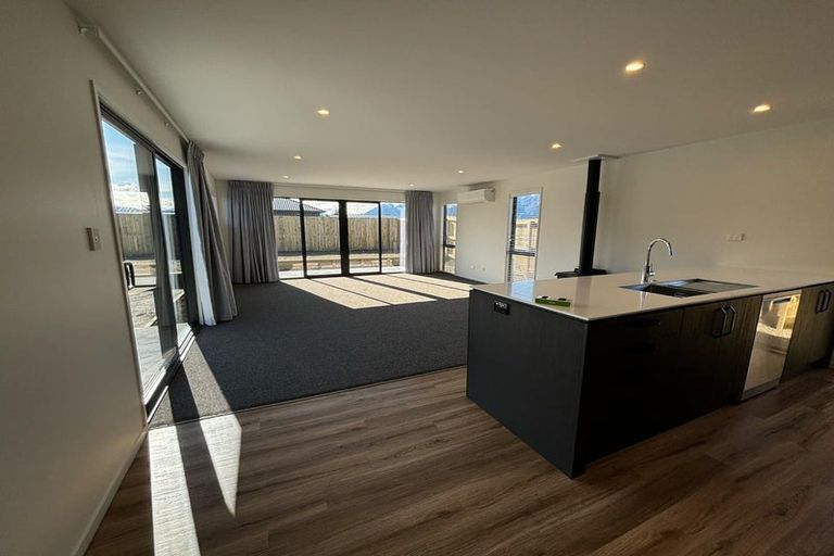Photo of property in 42 Longview Drive, Lake Hawea, 9382