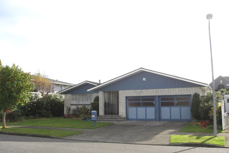 Photo of property in 43 Orr Crescent, Hutt Central, Lower Hutt, 5011