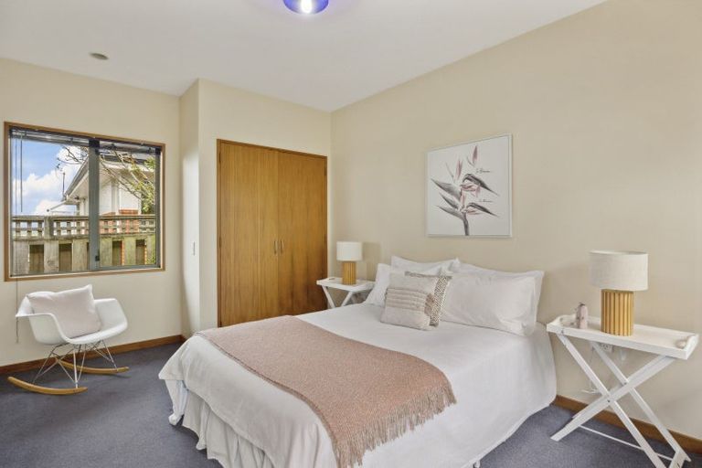 Photo of property in 10 Highgate, Belleknowes, Dunedin, 9011