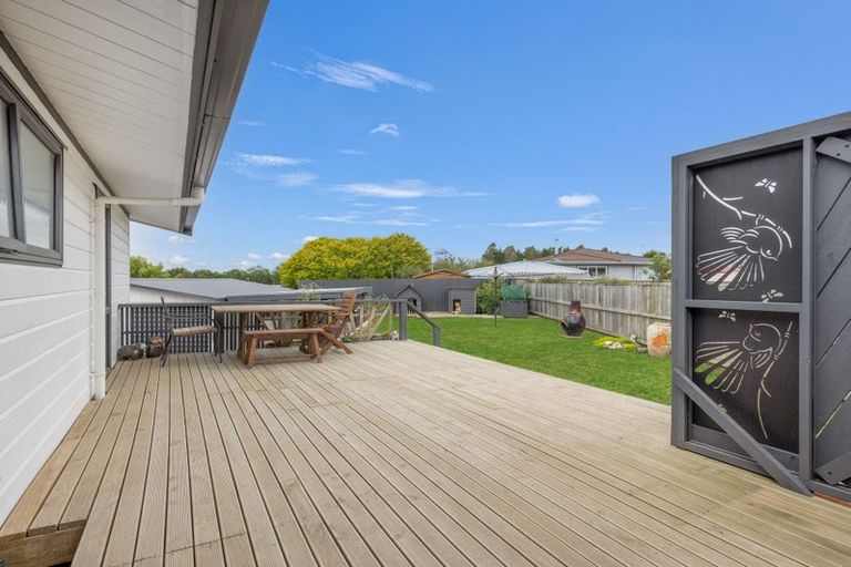 Photo of property in 9 Leeton Drive, Waipukurau, 4200