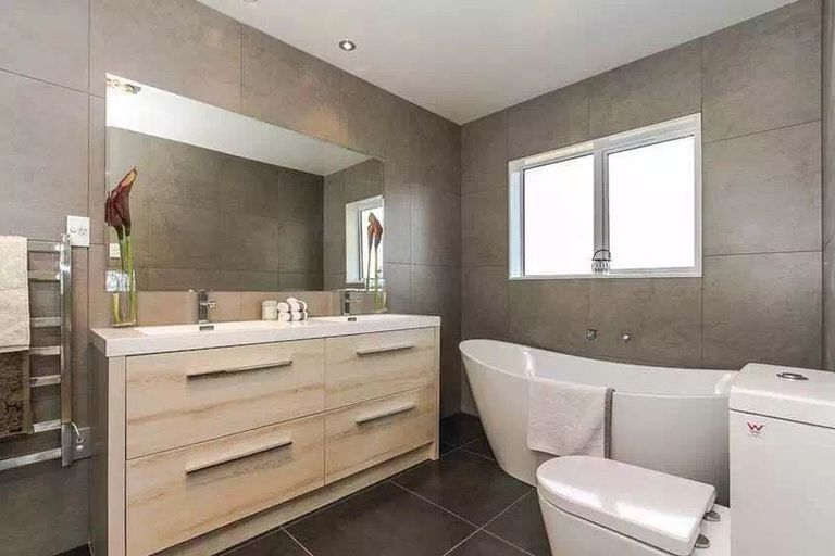 Photo of property in 216e Metcalfe Road, Ranui, Auckland, 0612