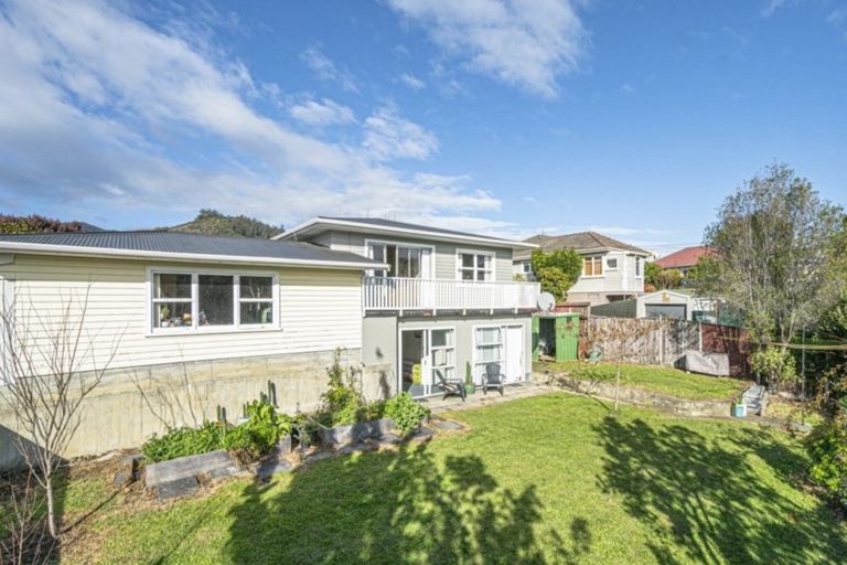 Photo of property in 228 Saint Vincent Street, Toi Toi, Nelson, 7010