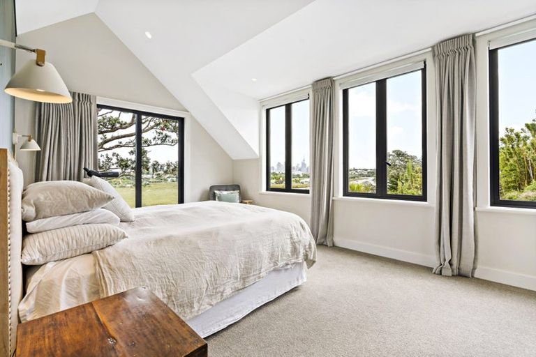 Photo of property in 71a Ngataringa Road, Devonport, Auckland, 0624