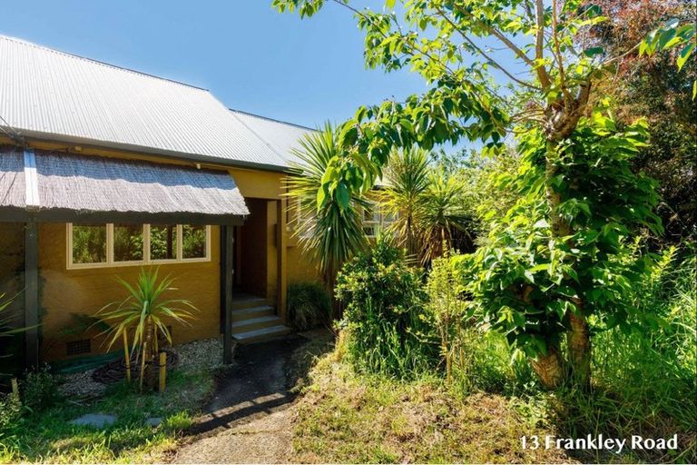 Photo of property in 13 Frankley Road, Westown, New Plymouth, 4310