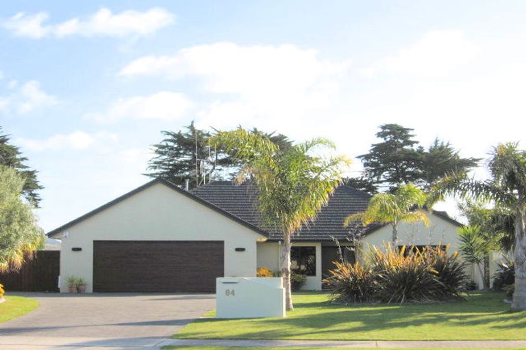 Photo of property in 84 Sovereign Drive, Papamoa Beach, Papamoa, 3118
