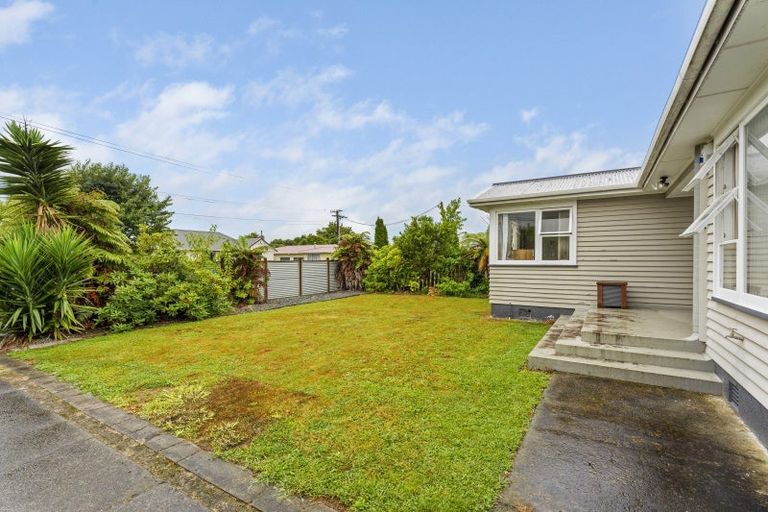 Photo of property in 34 Saint Annes Street, Levin, 5510