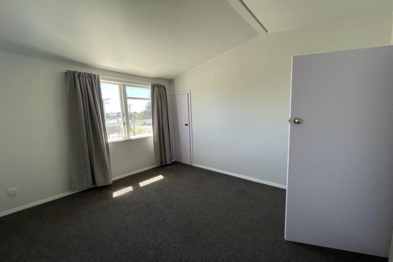 Photo of property in 8 Matipo Street, Castlecliff, Whanganui, 4501
