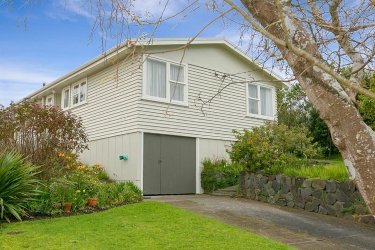 Photo of property in 6 Wiremu Place, Blagdon, New Plymouth, 4310