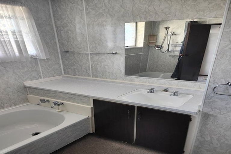 Photo of property in 14f Wesley Street, South Dunedin, Dunedin, 9012