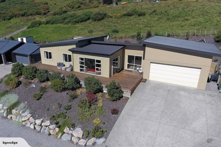 Photo of property in 10 Norfolk Place, Stoke, Nelson, 7011