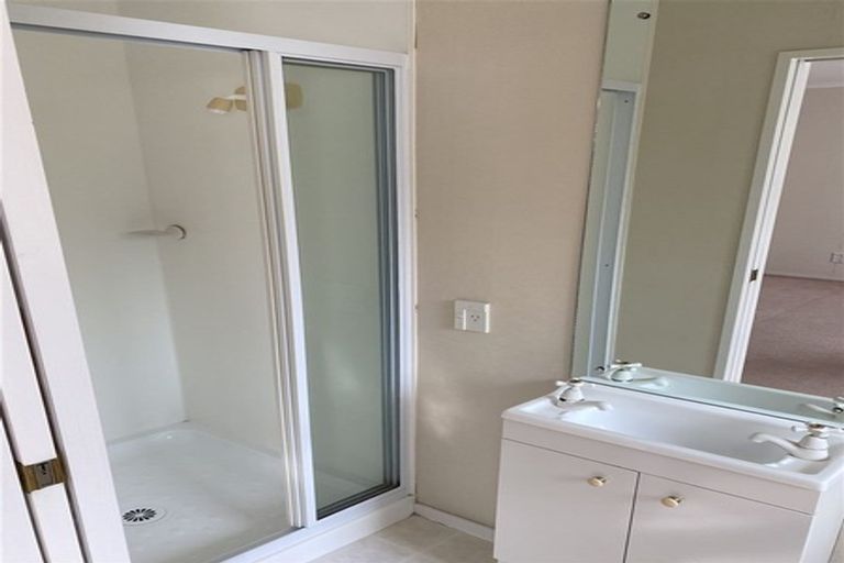 Photo of property in 2/36 West Fairway, Golflands, Auckland, 2013